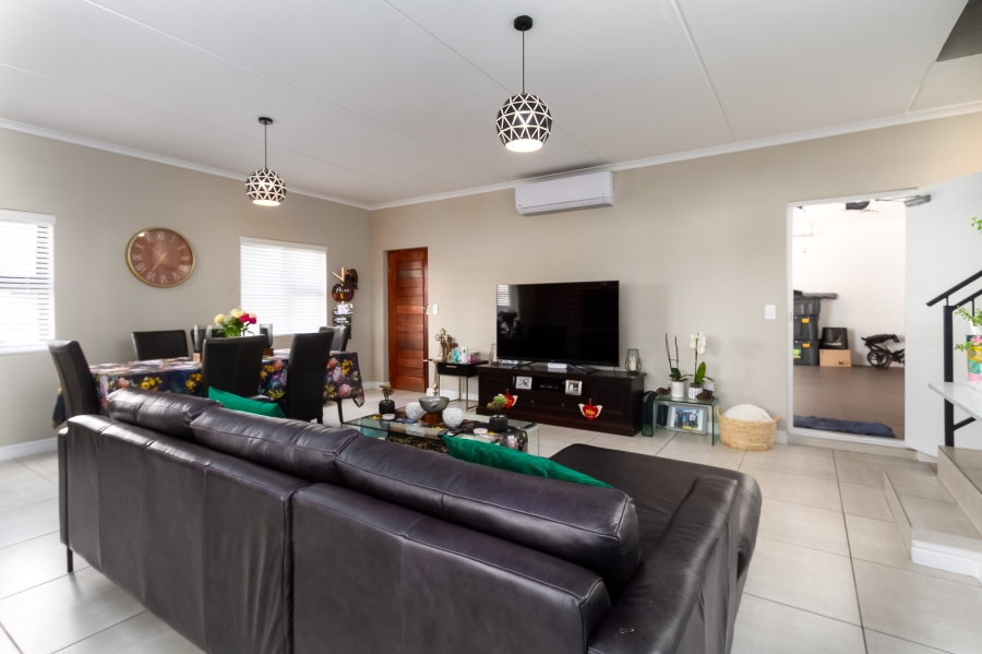 3 Bedroom Property for Sale in Goedemoed Western Cape